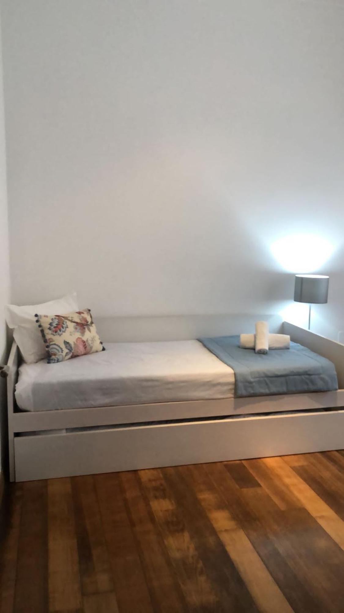 8 Rodrigues Family House - Villa With Patio Nazare Bagian luar foto